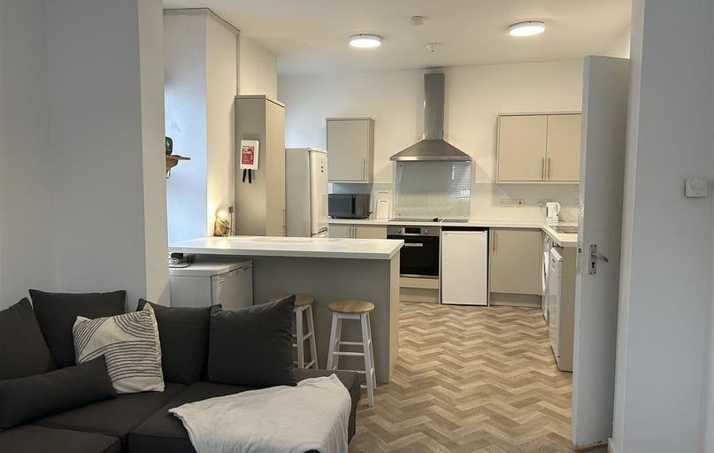 Alfreton Road, Radford, Nottingham - Image 1